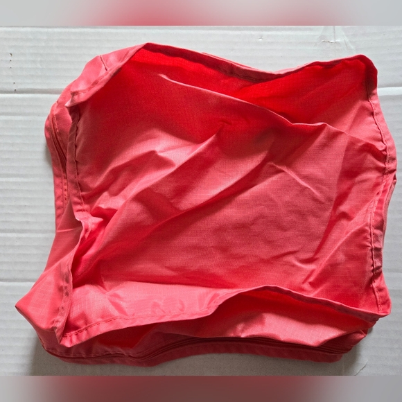 Travel Season Travel Zippered Pink Bag - Picture 2 of 9